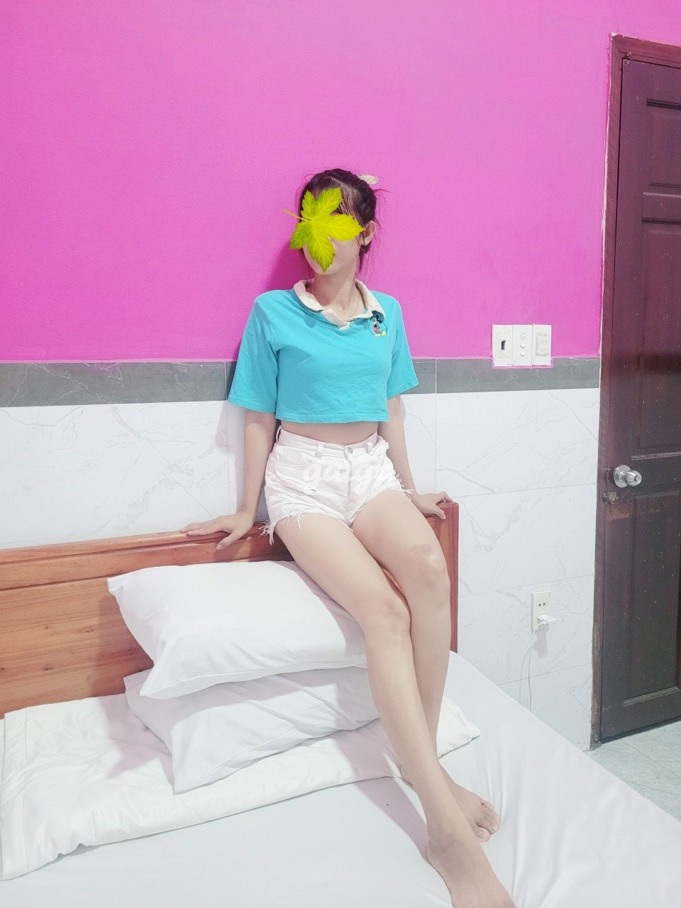 Quỳnh .hot gir chân dài hình ảnh chân thật 100%